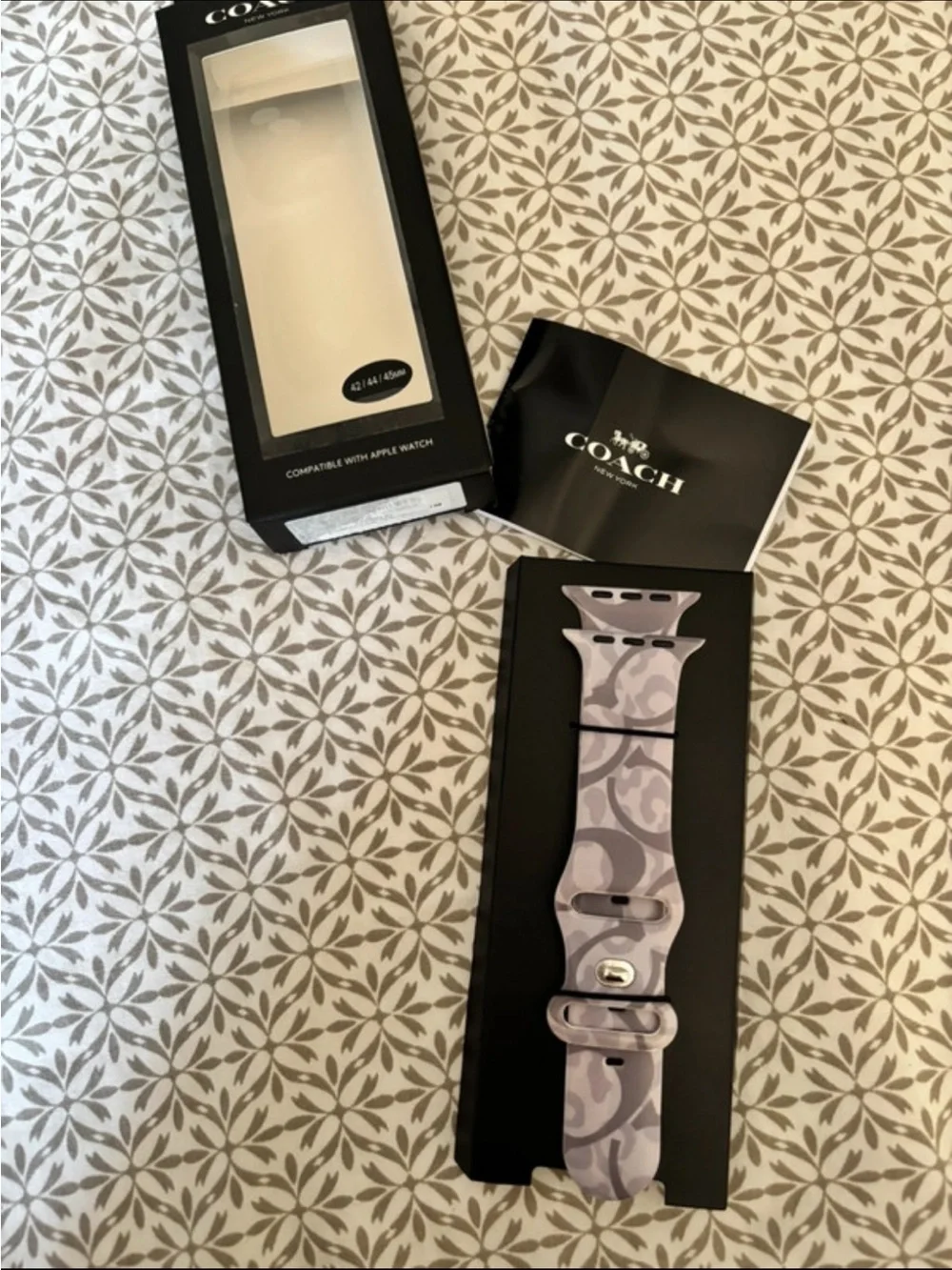 Coach silicone apple